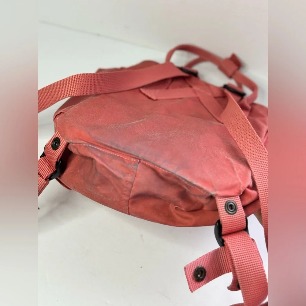 Fjallraven Kanken Small Backpack Pink